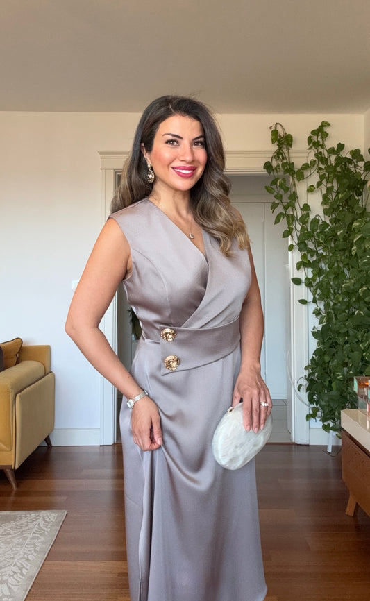 GOLD BUTTON DETAIL WRAP DRESS – MINK