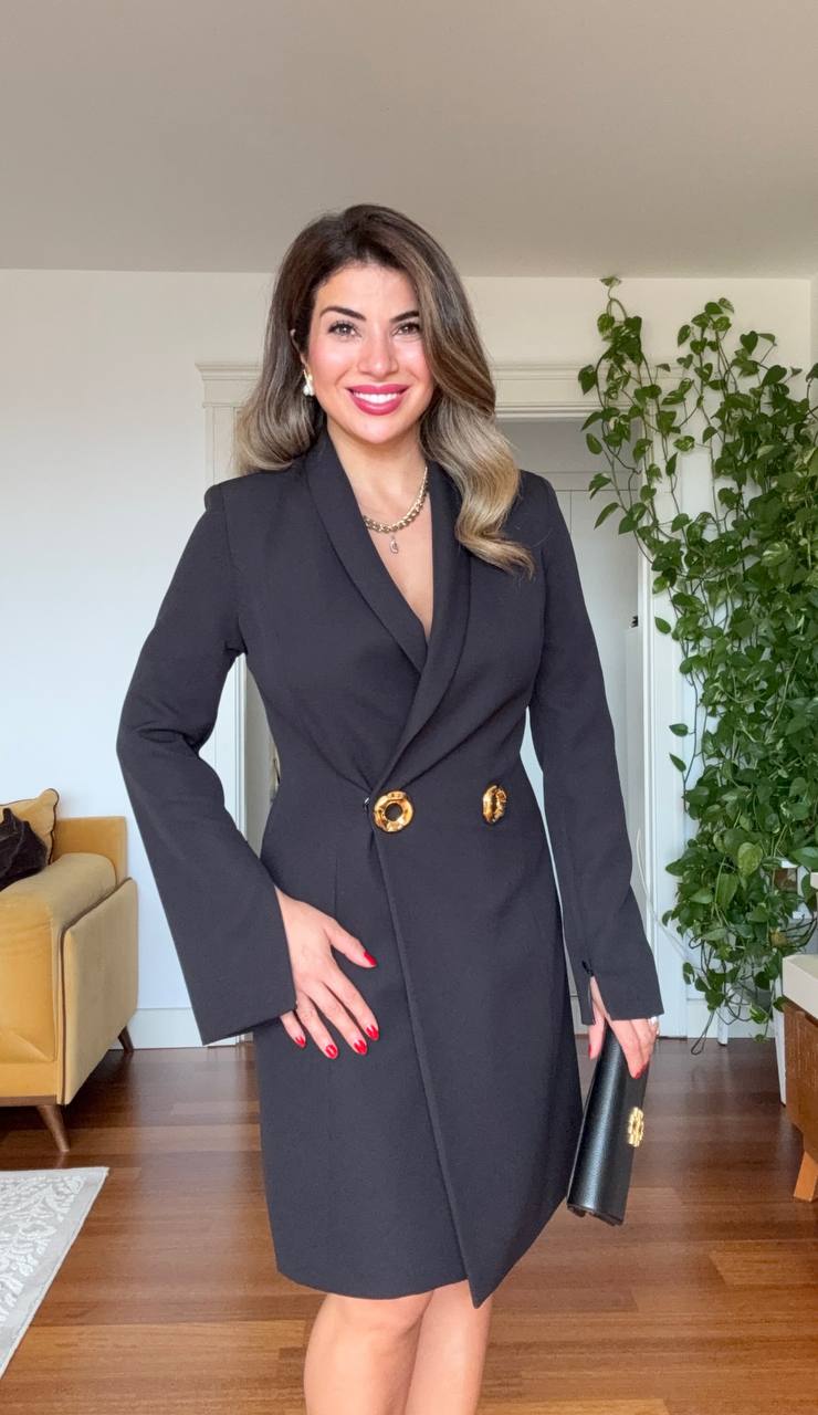 BLAZER DRESS WITH GOLD BUCKLE DETAIL – BLACK