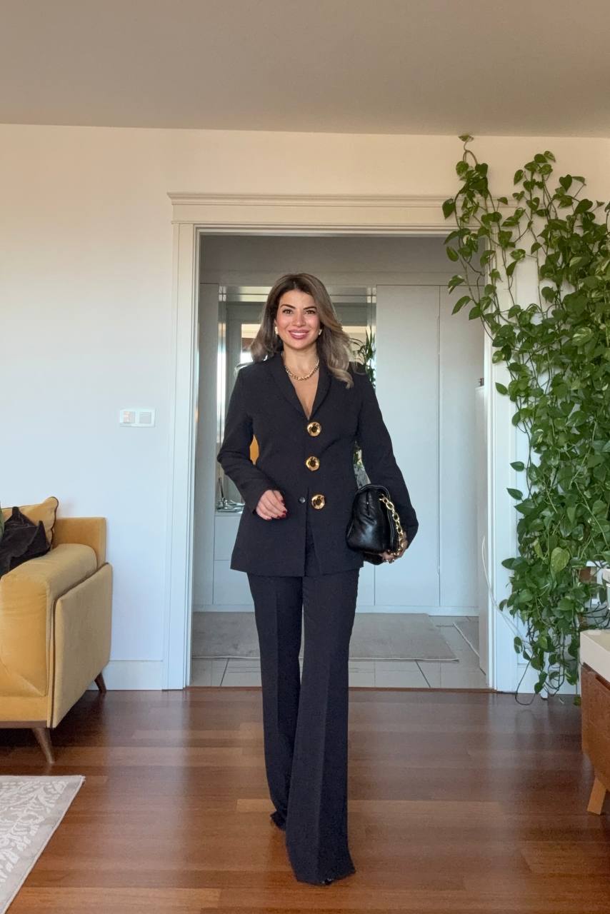 BUTTONED BLAZER SUIT – BLACK