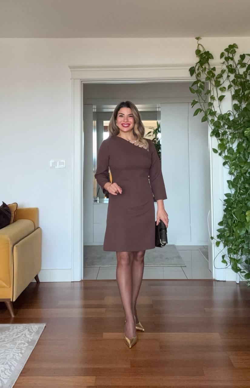 ASYMMETRIC NECKLINE CRYSTAL DETAILED DRESS - BROWN