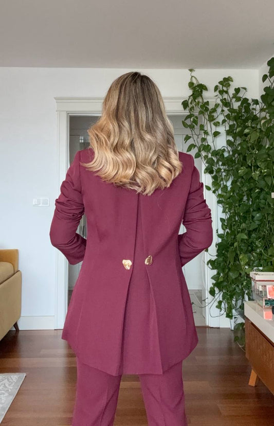 GOLD BUTTON DETAIL OVERSIZE SUIT – BURGUNDY
