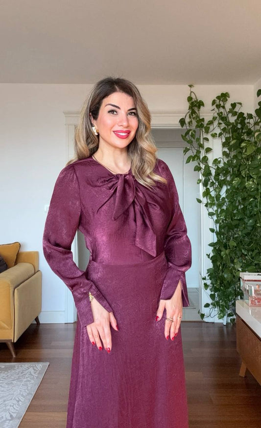 SATIN MIDI DRESS WITH BOW NECK DETAIL – BURGUNDY