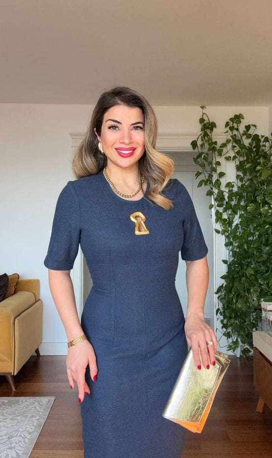 ELEGANT FITTED MIDI DRESS WITH GOLD DETAIL – NAVY BLUE
