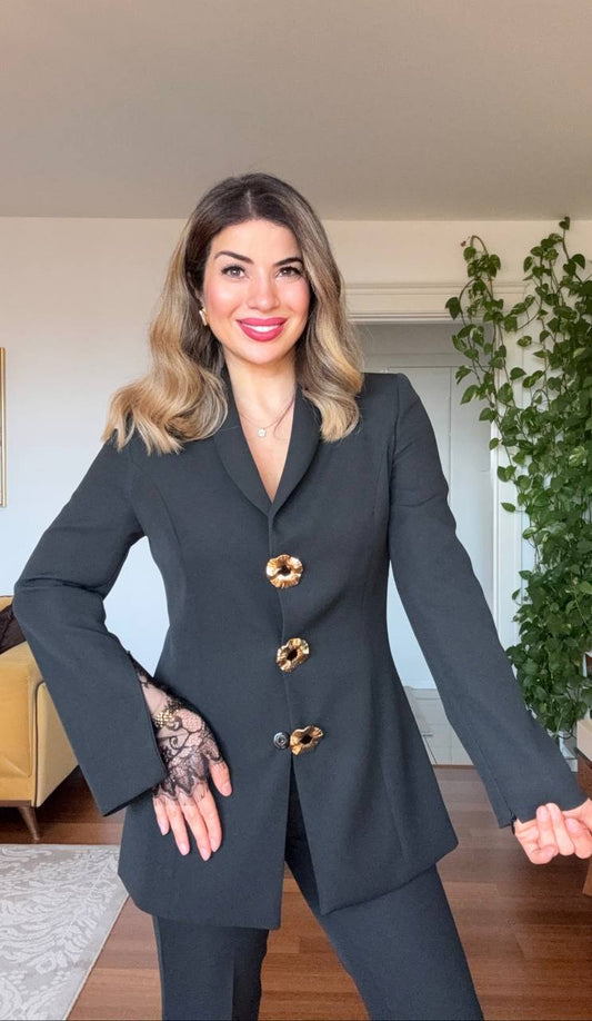 GOLD BUTTON DETAILED LACE SLEEVE ELEGANT SET – BLACK