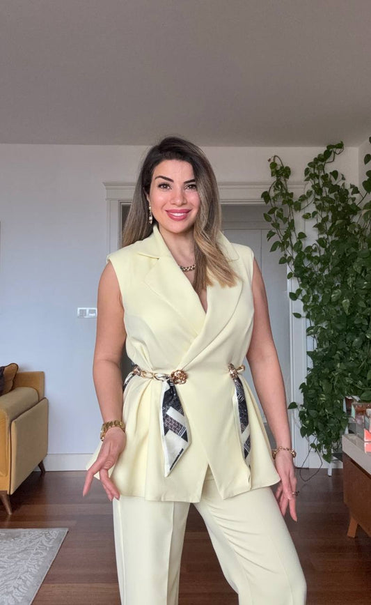 VEST TWO-PIECE SET WITH CHAIN BELT DETAIL - YELLOW