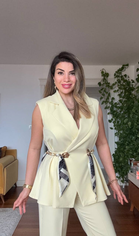 VEST TWO-PIECE SET WITH CHAIN BELT DETAIL - YELLOW