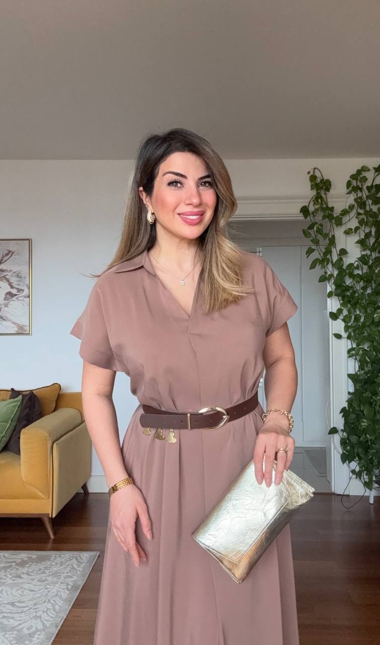 MIDI DRESS WITH BROWN BELT AND CAP SLEEVES - BROWN