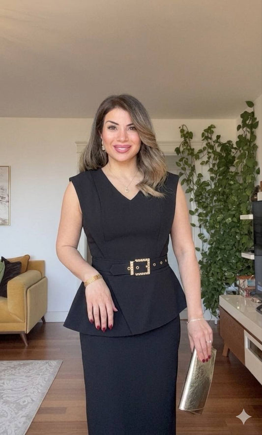 PEPLUM DRESS WITH LARGE BUCKLE BELT DETAIL - BLACK