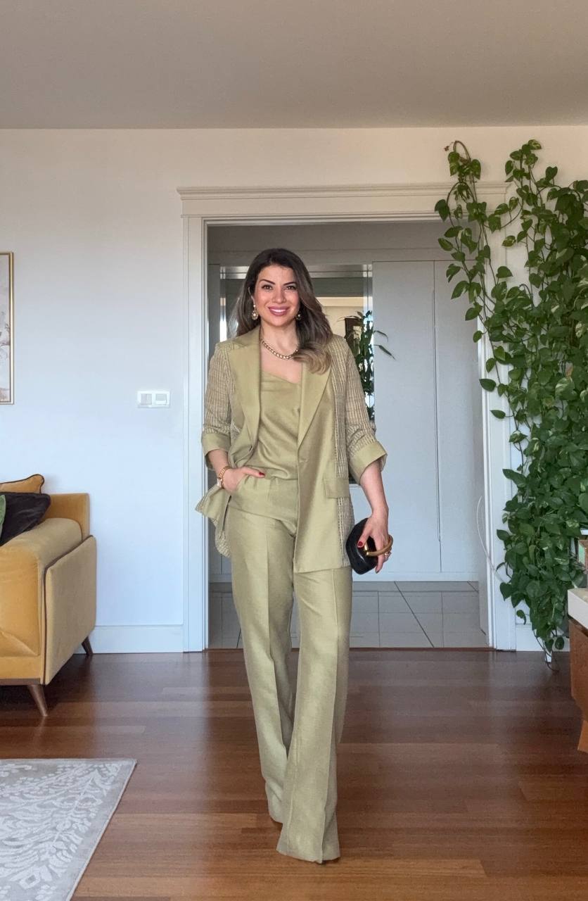 BLAZER SUIT WITH TEXTURED DETAIL - SAGE GREEN