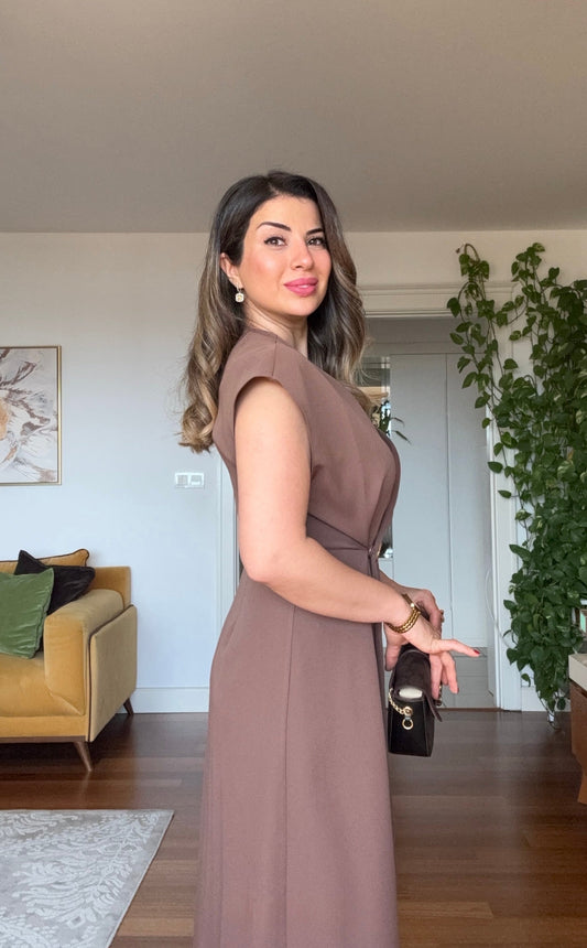 GOLD DETAIL DOUBLE-BREASTED SLEEVELESS BLACK DRESS - BROWN