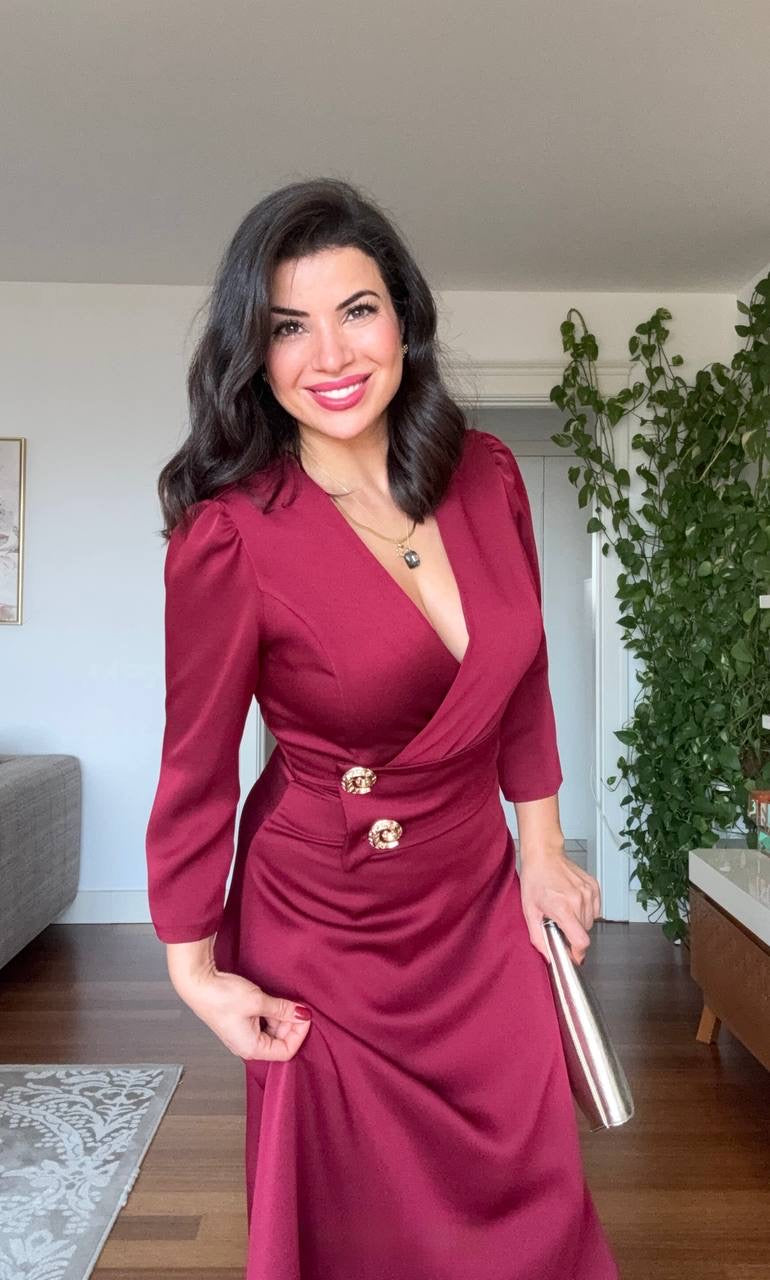 GOLD BUTTON DETAIL WRAP DRESS – BURGUNDY