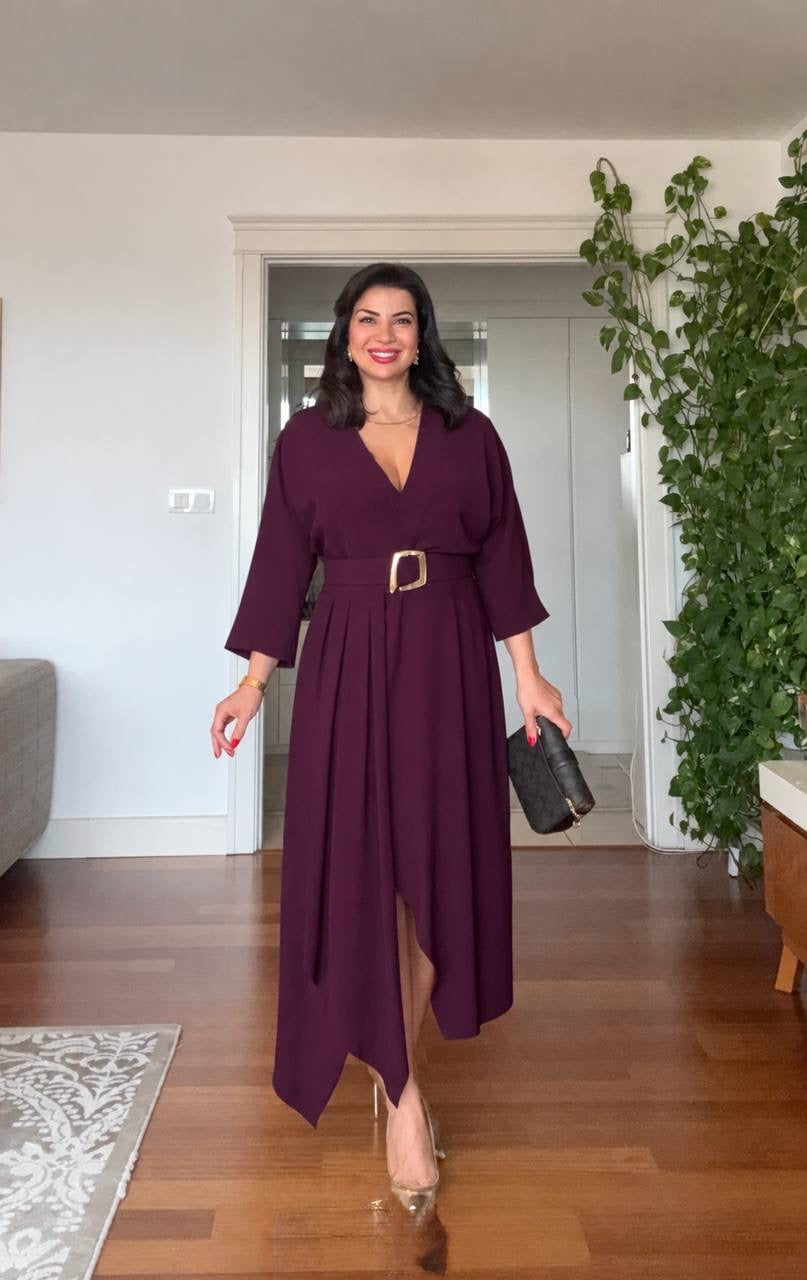 V-NECK BELTED DRESS WITH BUCKLE DETAIL AND ASYMMETRIC DRESS - BURGUNDY