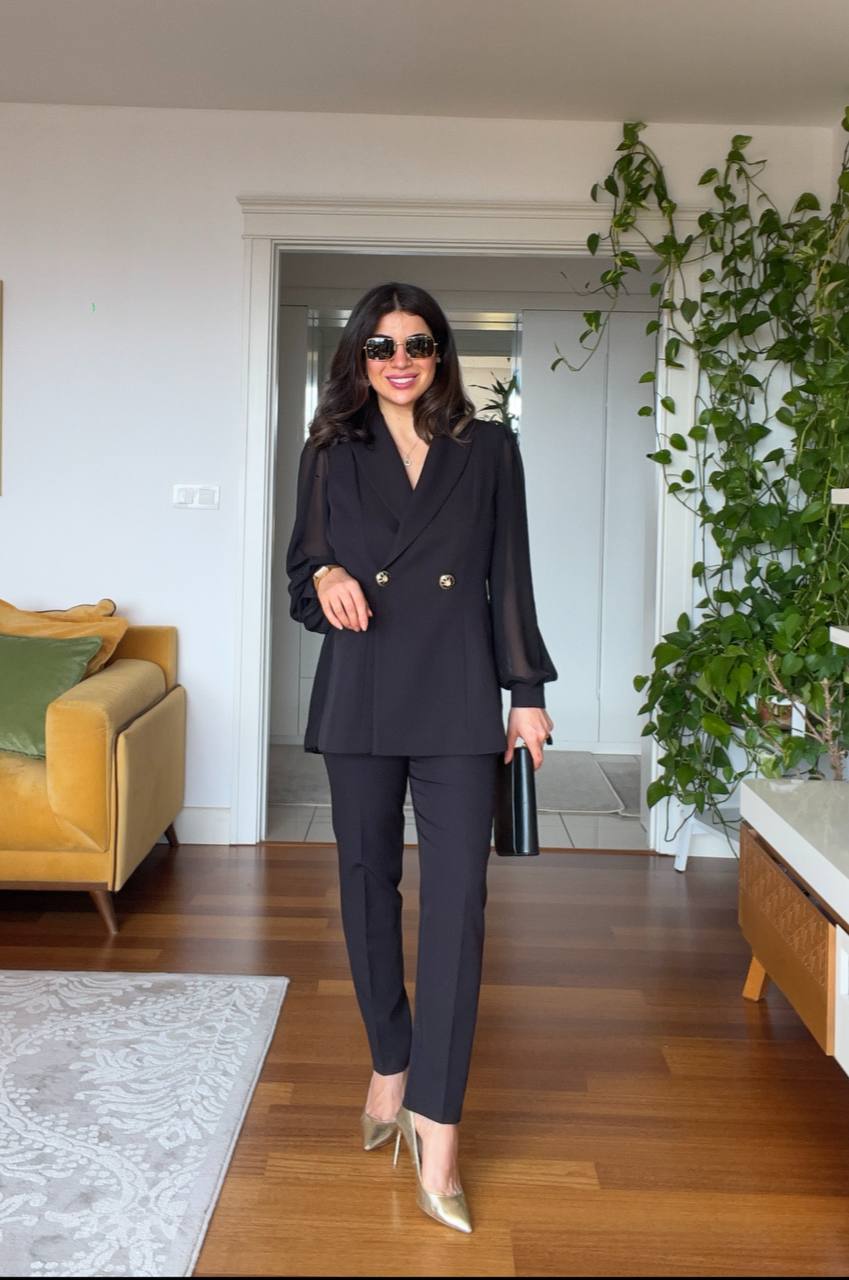 ELEGANT PLEATED BACK SET - BLACK