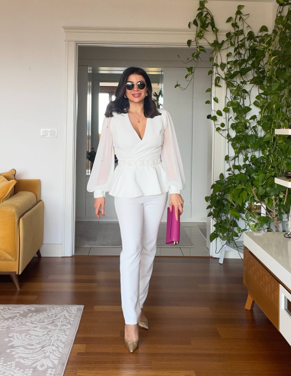 ELEGANT V-NECK JUMPSUIT - WHITE