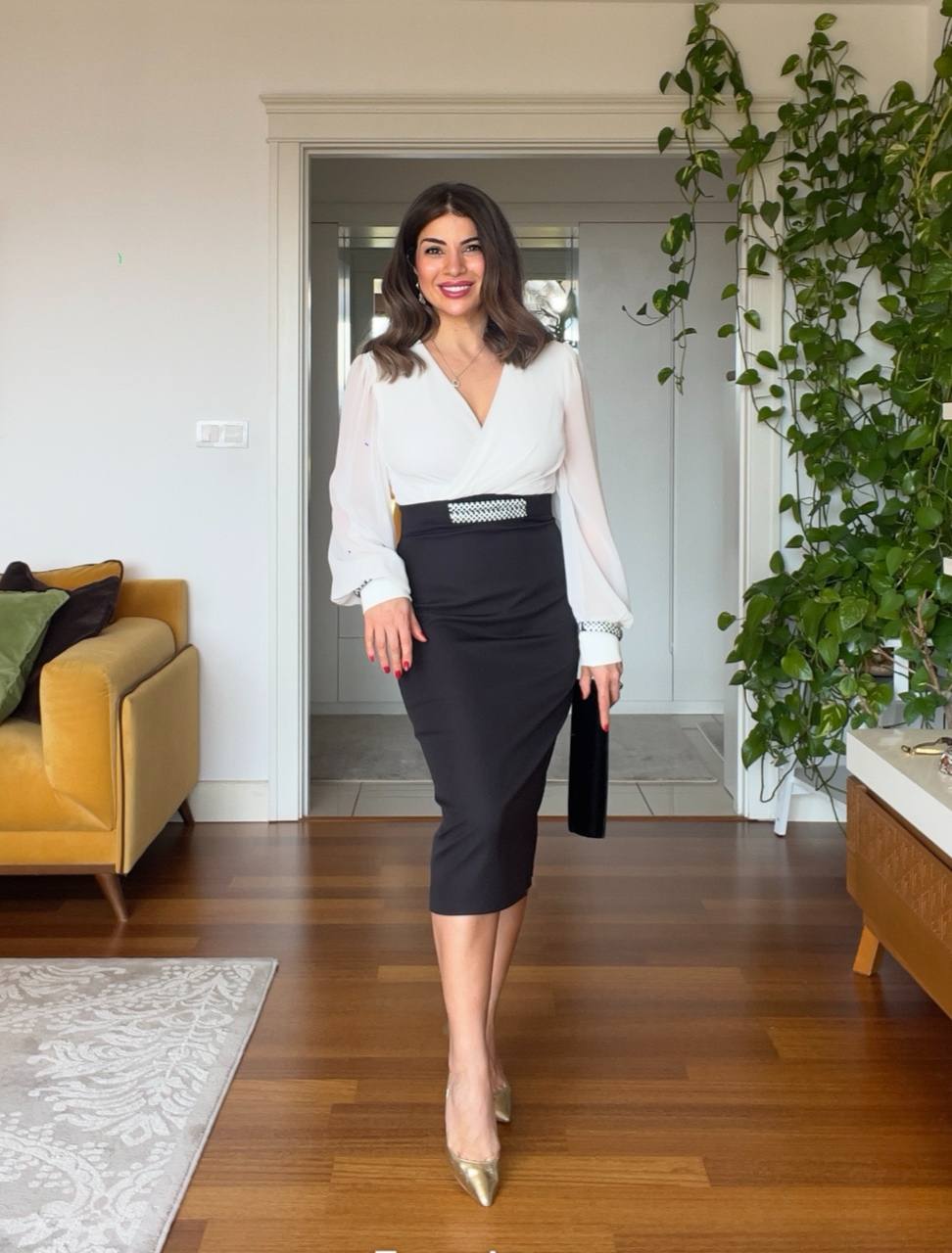 BLACK AND WHITE DRESS