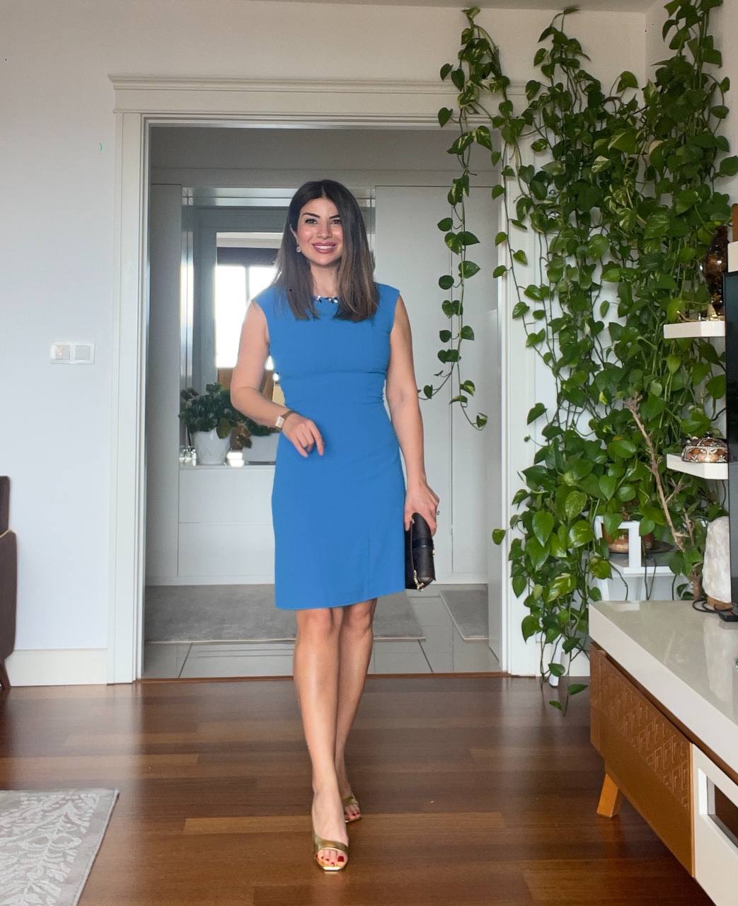 DRESS WITH STONE-EMBELLISHED COLLAR - BLUE