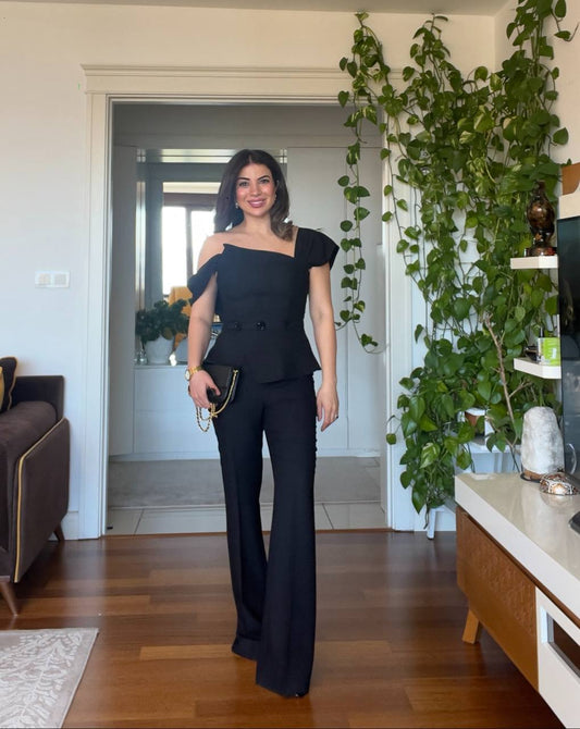 SHOULDER-DETAILED PEARL BUTTON SUIT – BLACK