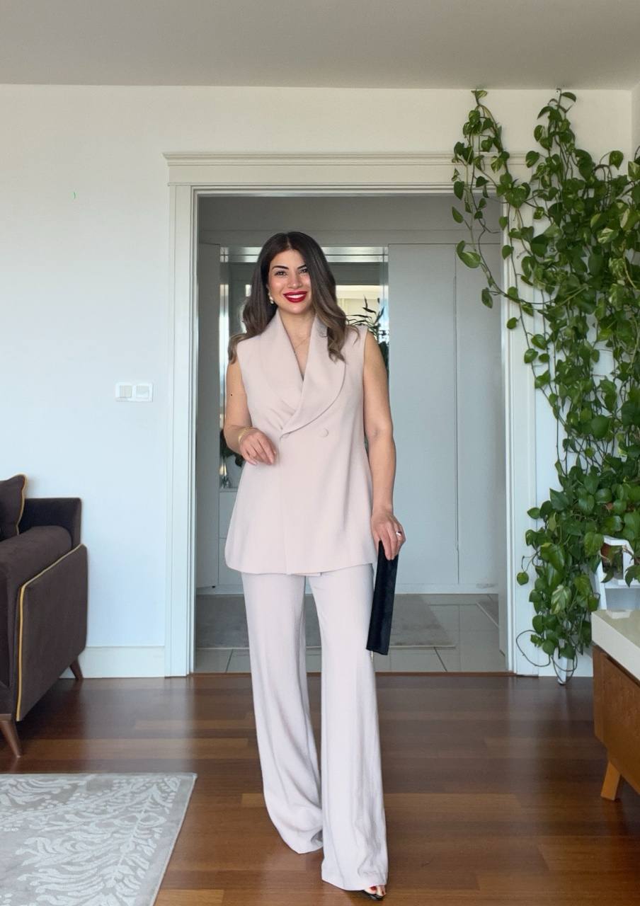 LACE-UP BACK VEST SUIT – BEIGE
