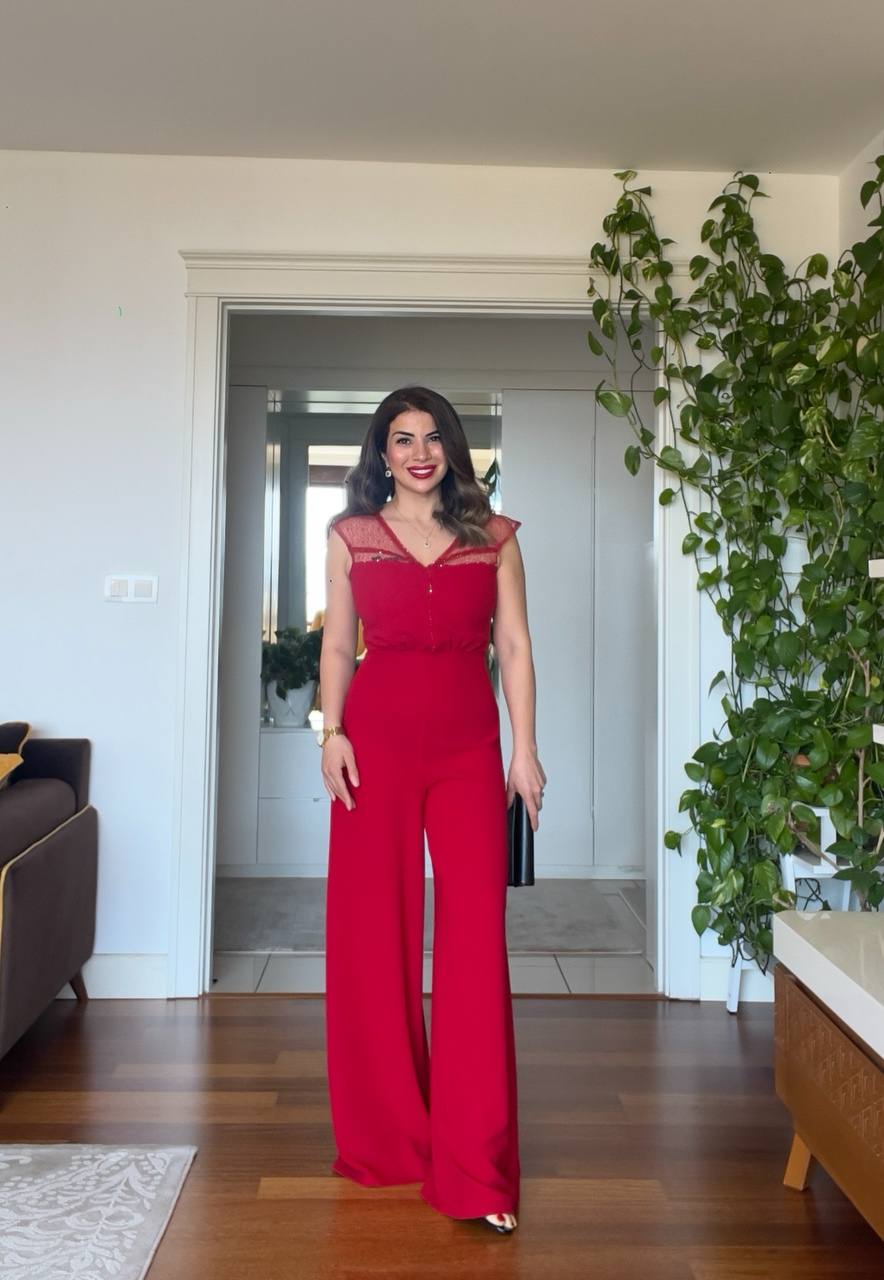 SATIN DETAILED JUMPSUIT - RED
