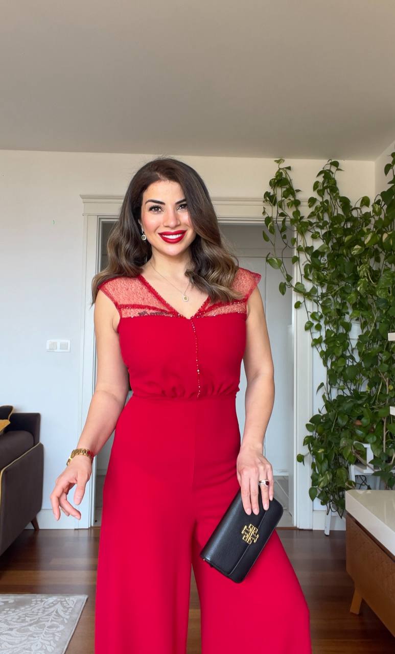 SATIN DETAILED JUMPSUIT - RED