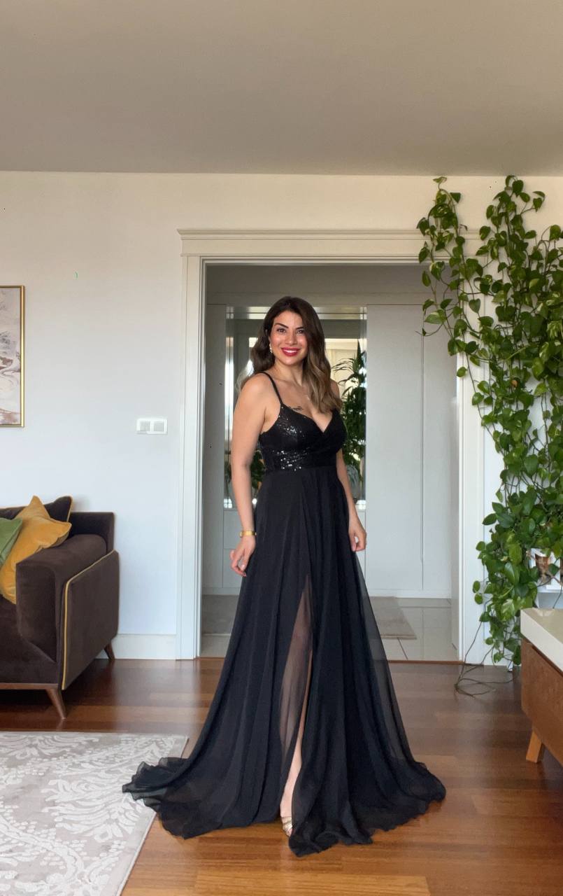 SEQUINED SLIT DETAIL EVENING DRESS – BLACK