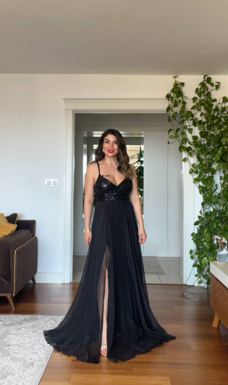 SEQUINED SLIT DETAIL EVENING DRESS – BLACK