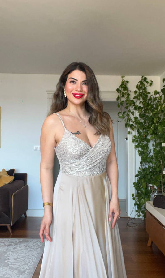 SEQUINED SLIT DETAIL EVENING DRESS – BEİGE