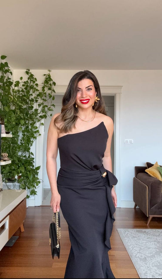 ASYMMETRIC ONE-SHOULDER BOW DETAIL DRESS – BLACK