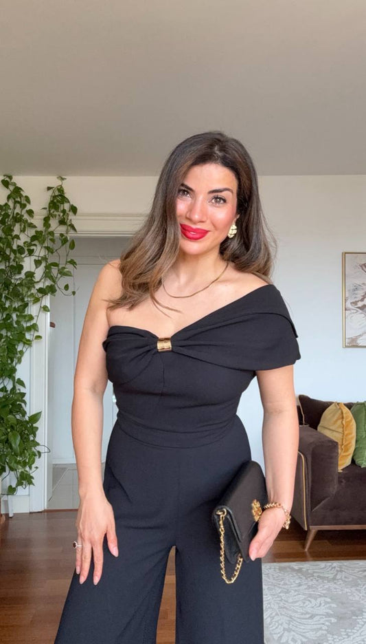 ASYMMETRICAL ONE-SHOULDER METAL DETAIL JUMPSUIT - BLACK