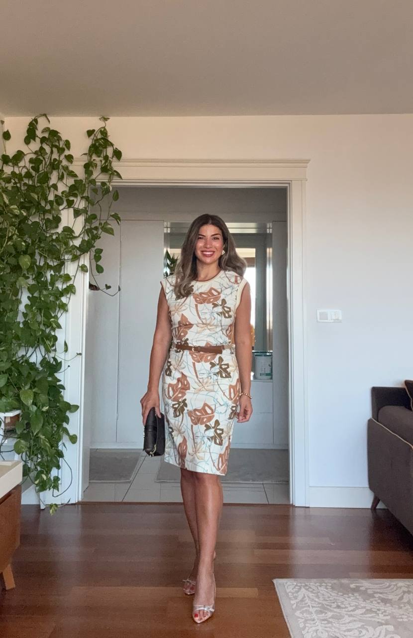 SLEEVELESS BELTED SUMMER DRESS WITH LEAF PRINT – BROWN