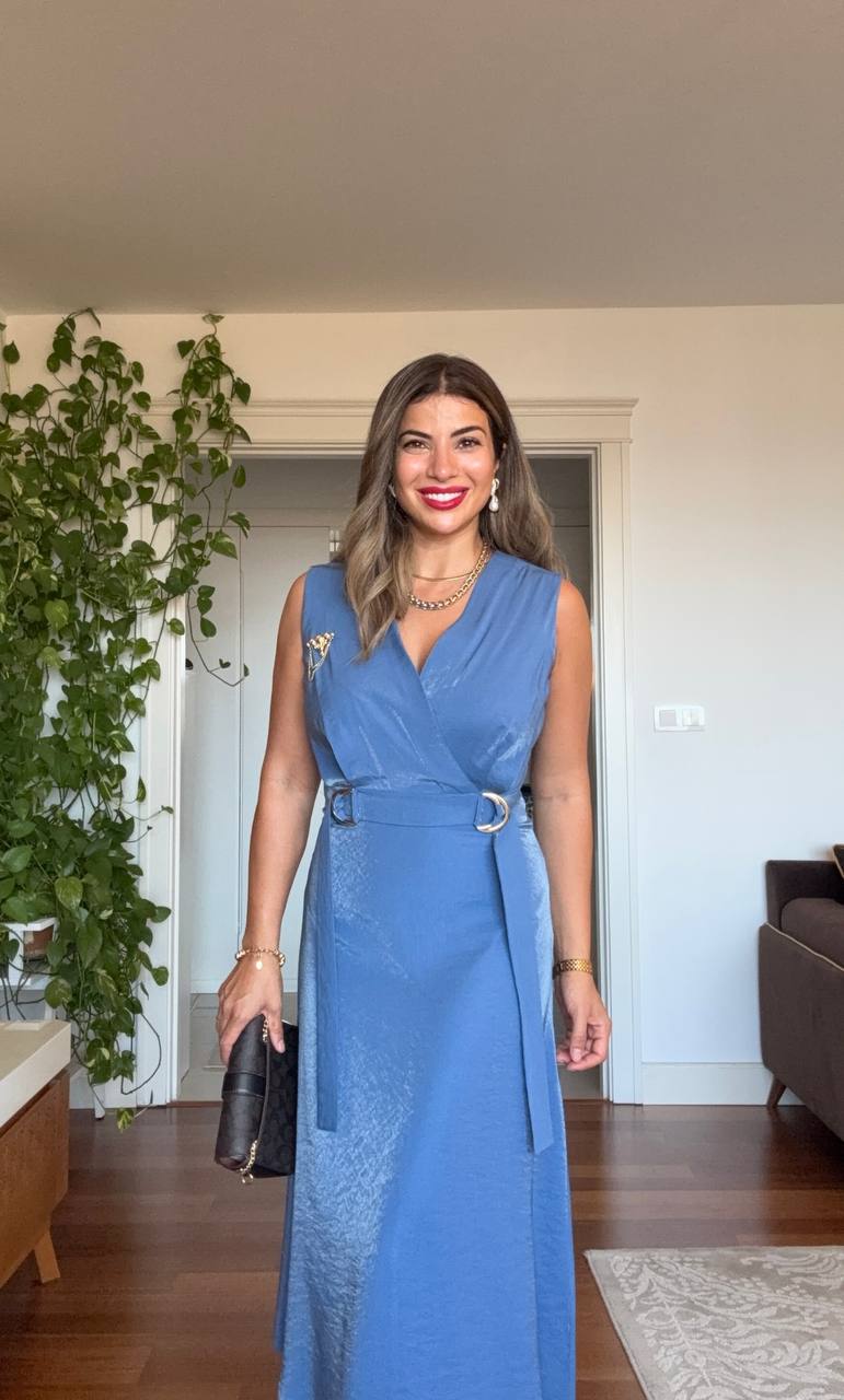SATIN-EFFECT BELTED WRAP DRESS – BLUE