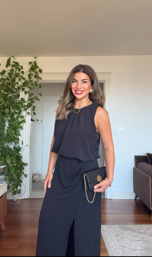 SLEEVELESS ELEGANT DRESS WITH SLIT DETAIL – BLACK