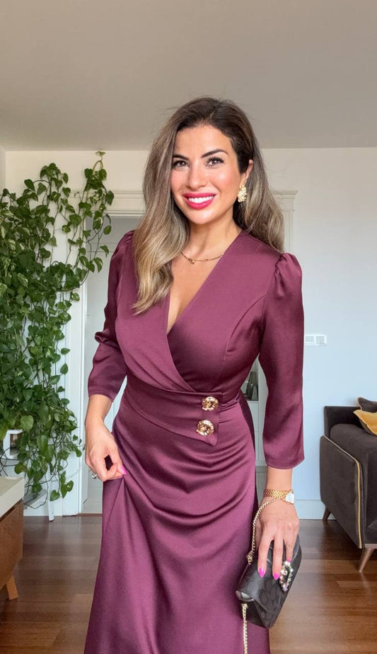 GOLD BUTTON DETAIL WRAP DRESS – PLUM