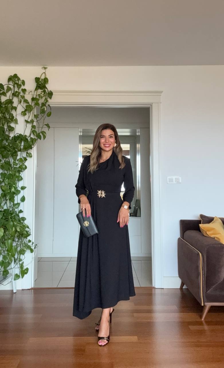 DRAPED BROOCH DETAIL LONG DRESS - BLACK
