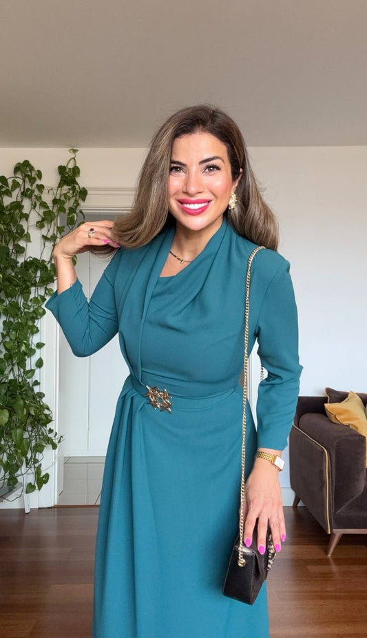 DRAPED BROOCH DETAIL LONG DRESS - EMERALD GREEN