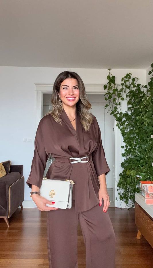 SATIN TEXTURED ELEGANT SET WITH BELT DETAIL - BROWN