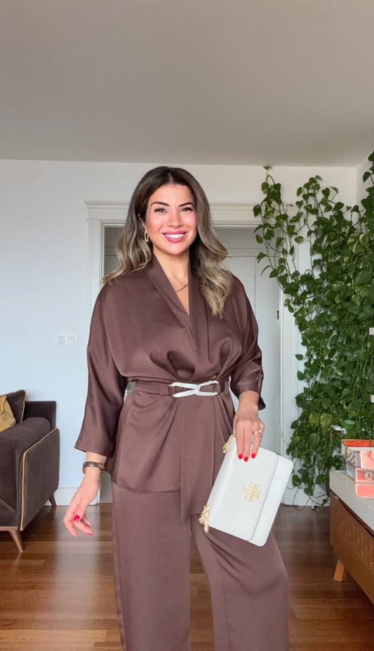 SATIN TEXTURED ELEGANT SET WITH BELT DETAIL - BROWN