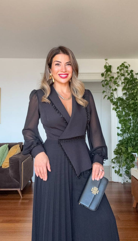 V-NECK PLEATED BEADED DETAIL JUMPSUIT - BLACK