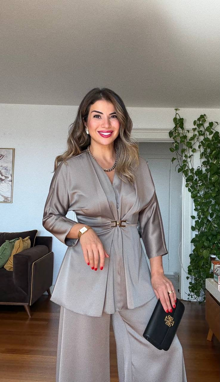 WRAP SUIT WITH GOLD BUCKLE DETAIL – MİNT