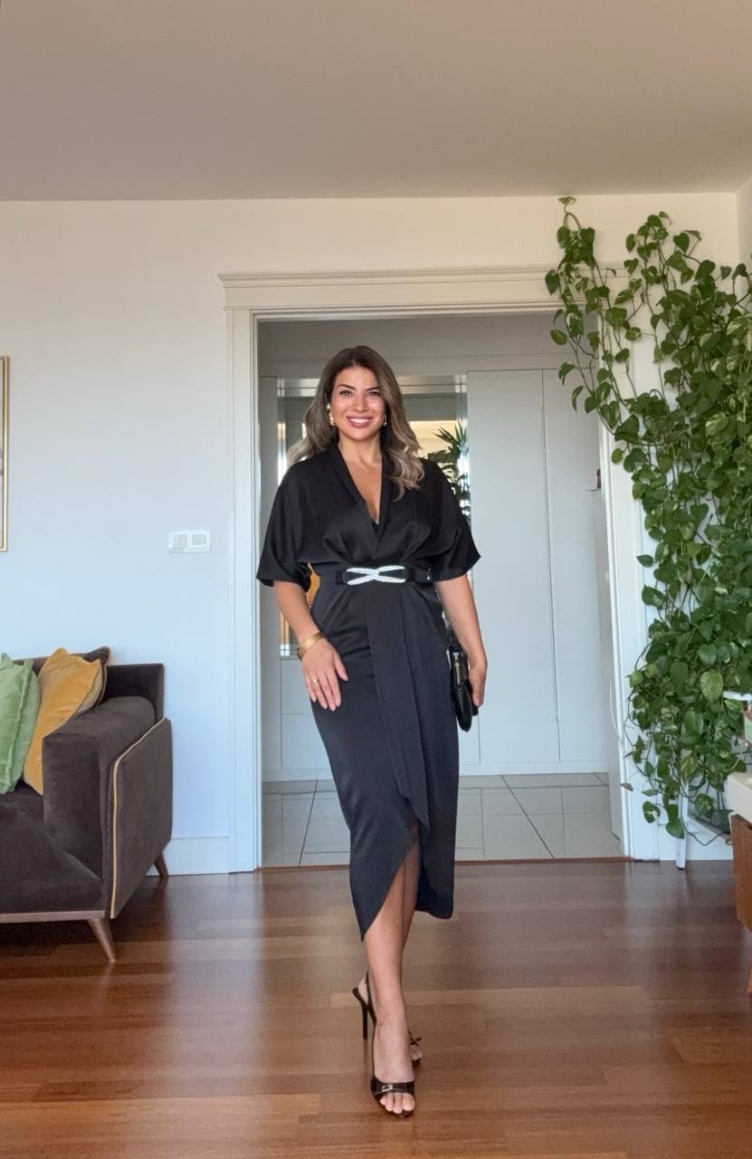 ELEGANT V-NECK SATIN DRESS WITH BELT DETAIL - BLACK