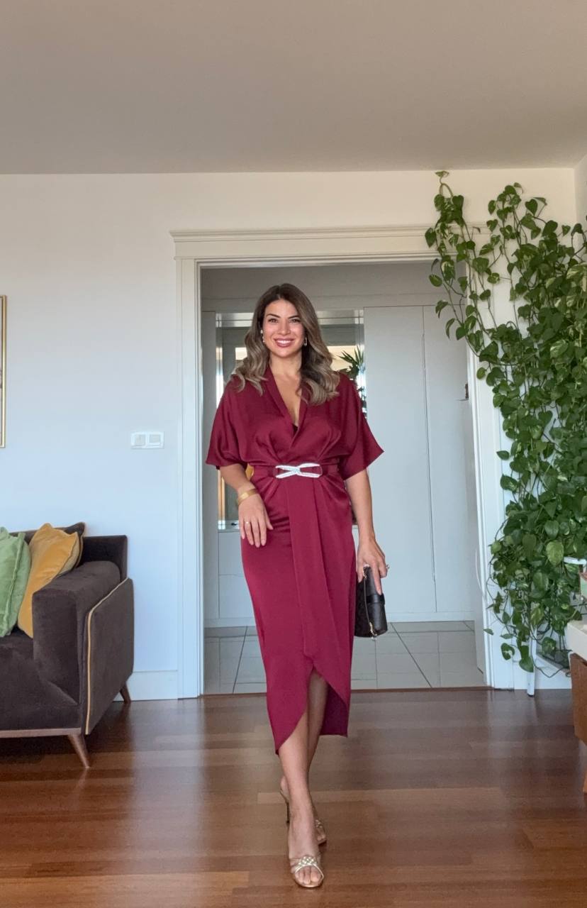 ELEGANT V-NECK SATIN DRESS WITH BELT DETAIL - BURGUNDY