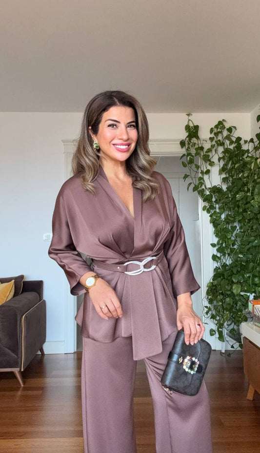 SATIN TEXTURED ELEGANT SET WITH BELT DETAIL - MOCHA BROWN