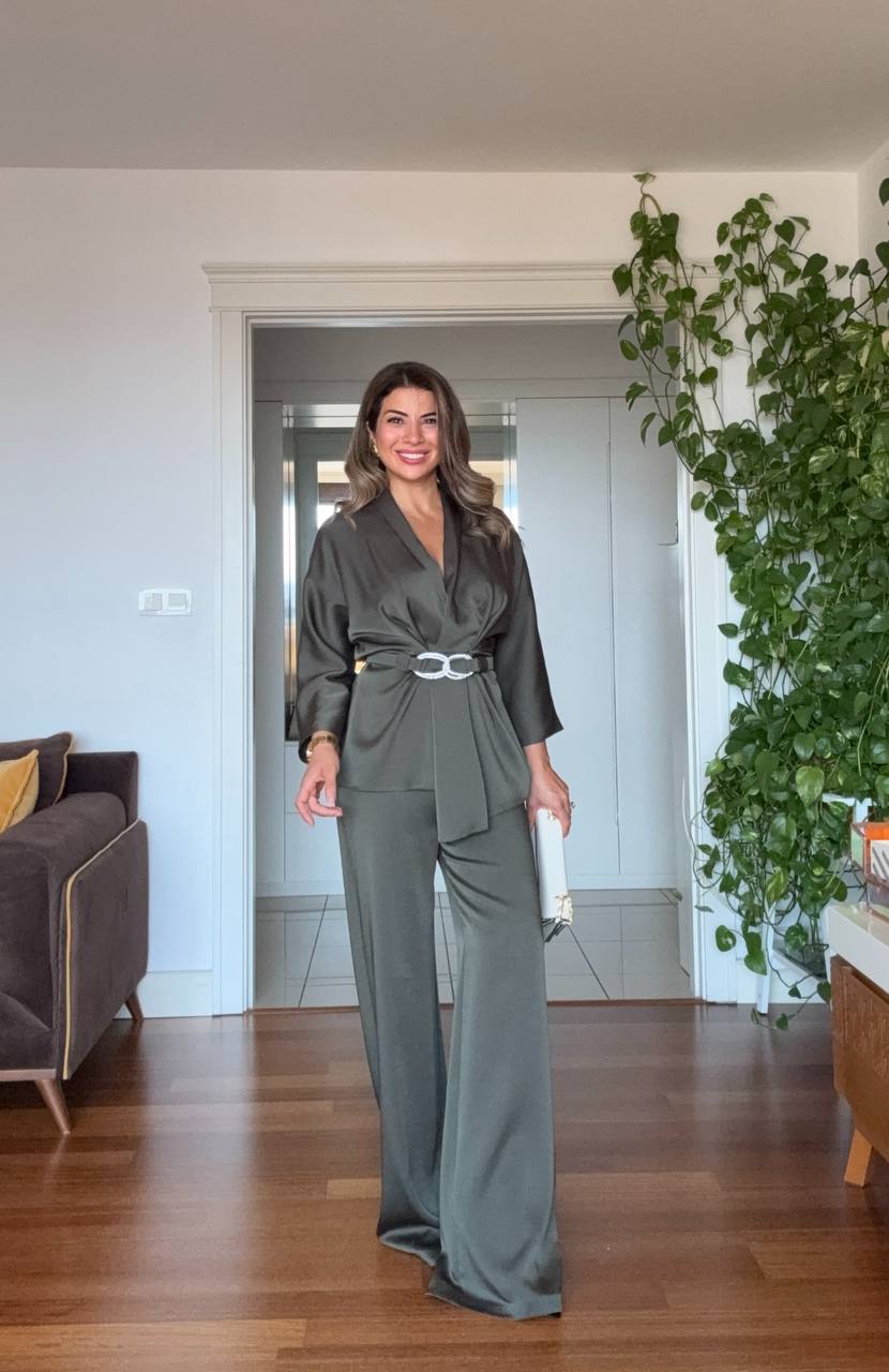 SATIN TEXTURED ELEGANT SET WITH BELT DETAIL - KHAKİ