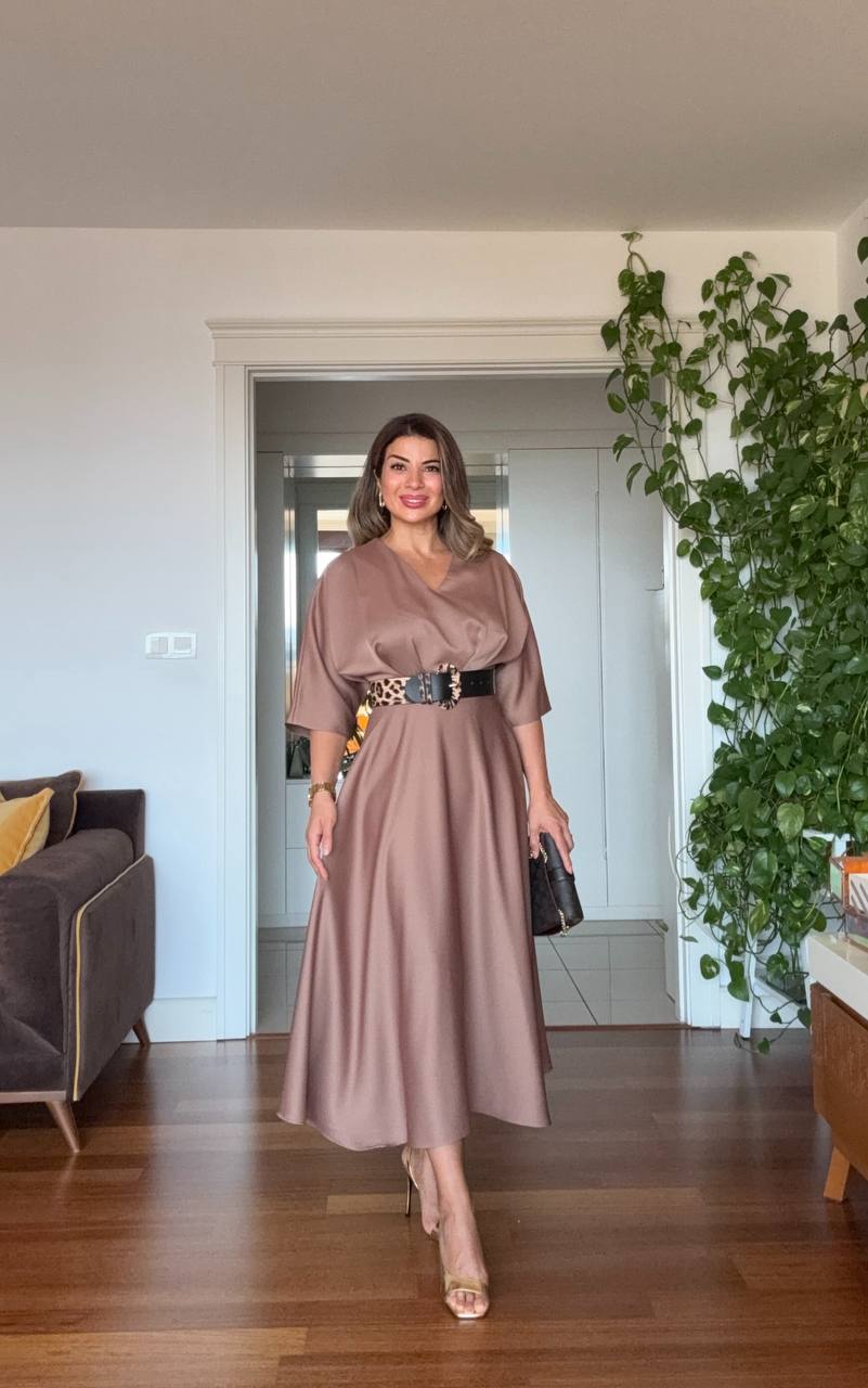 SATIN DRESS WITH LEOPARD BELT DETAIL – DUSTY ROSE