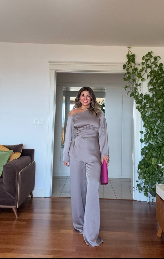 ASYMMETRICAL ONE-SHOULDER EMBELLISHED SUIT – MİNK