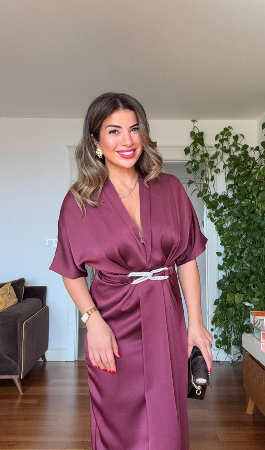 ELEGANT V-NECK SATIN DRESS WITH BELT DETAIL - PLUM