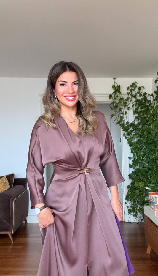 MIDI DRESS WITH GOLD BUCKLE DETAIL – MOCHA BROWN