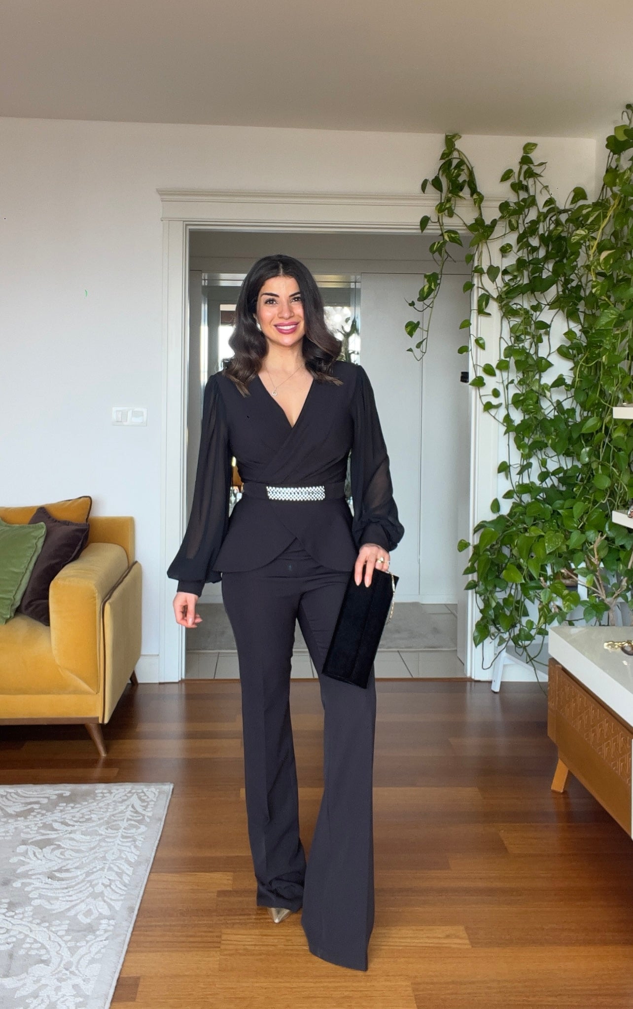 STONE BELT DETAILED SUIT - BLACK