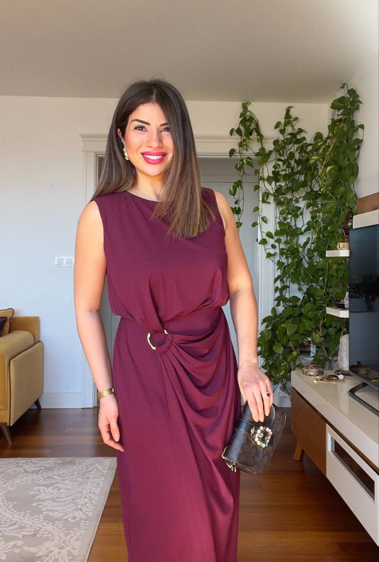 WAIST-BUCKLED DRESS - BURGUNDY