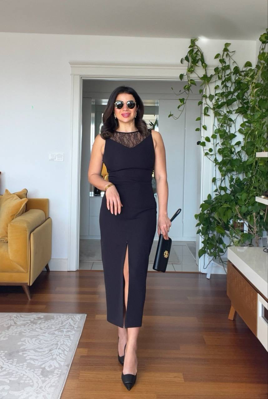 SLIT DRESS WITH LACE DETAIL - BLACK